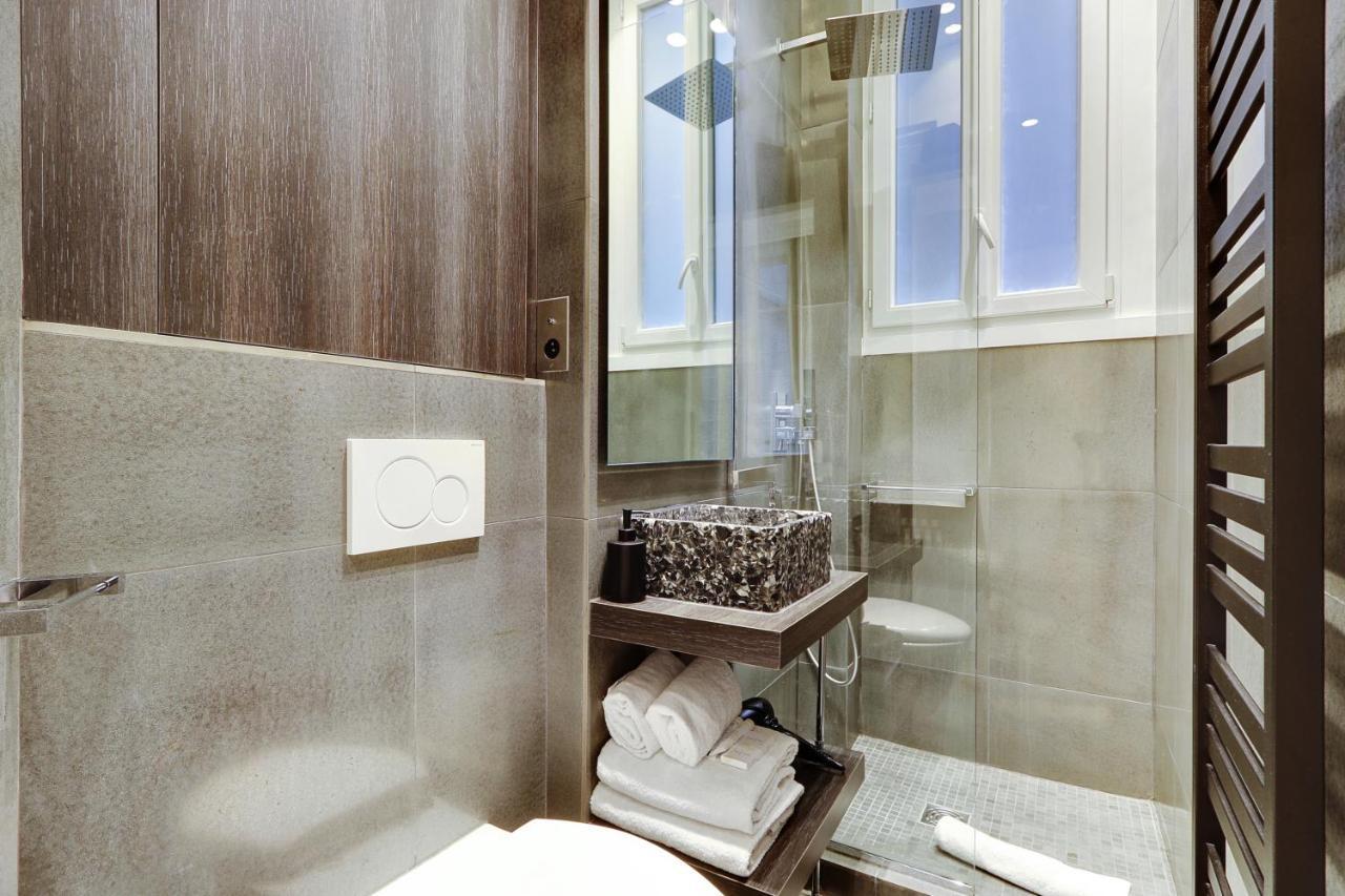 Pick A Flat'S Apartment In Triangle D'Or - Pierre 1Er De Serbie Paris Exterior photo